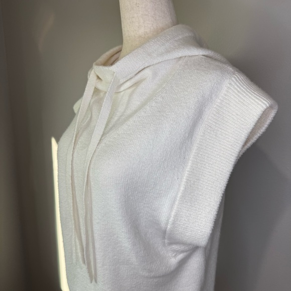 Haven Well Within Sleeveless Hoodie – NWT – Size Small – Soft Ivory Knit - Picture 2 of 7